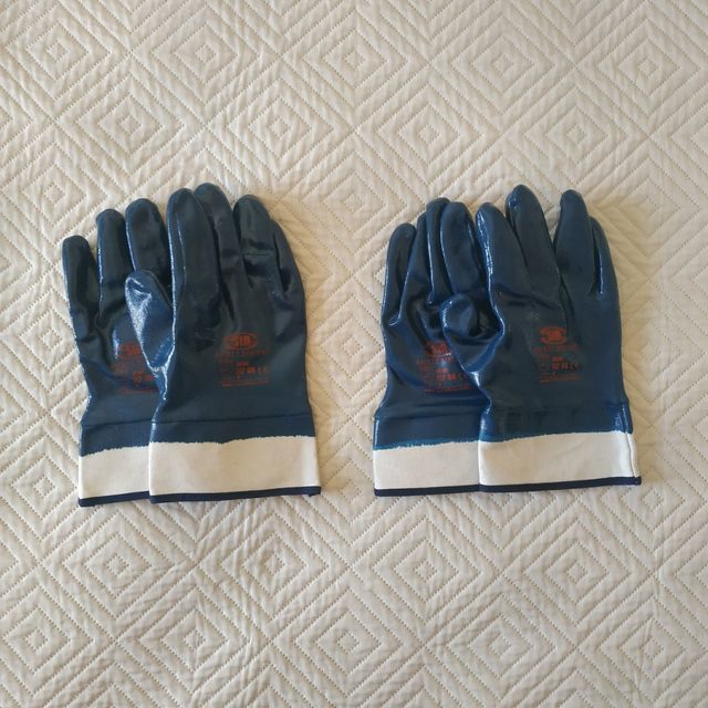 Guanti da lavoro resistenti