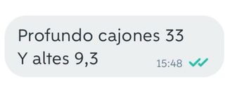 Mesita cajonera antigua con llave