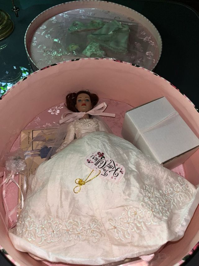 Tiny Kitty Collier Forever Yours