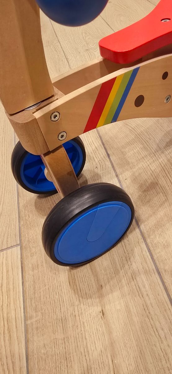 Triciclo de madera como nuevo