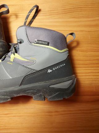 Botas montaña. Talla 38
