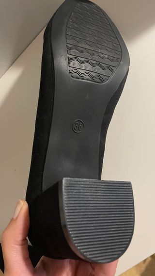 Zapatos de salón negros talla 35