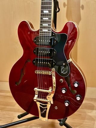 Guitarra epiphone riviera p93 limitada big