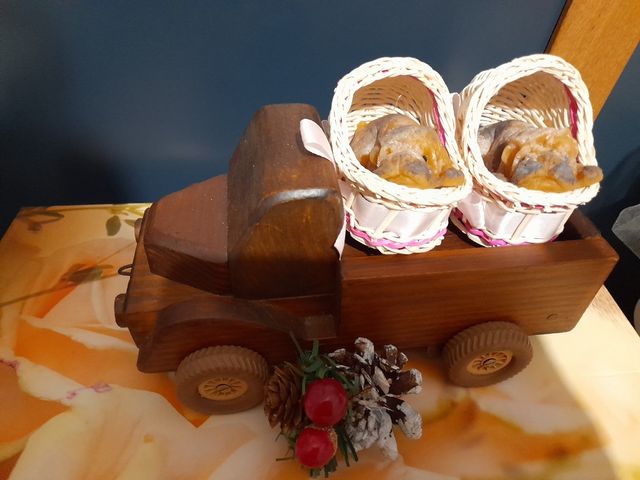 Camion in legno con cagnolini silicone