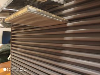 Porta cedés de pared