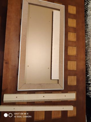 Porta cedés de pared