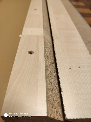 Porta cedés de pared