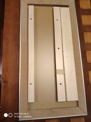 Porta cedés de pared