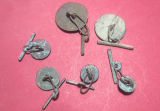 ANTIGUOS BOTONES MEDIEVALES DE PASADOR