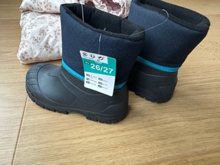 Buzo y botas de nieve. (Pack completo)