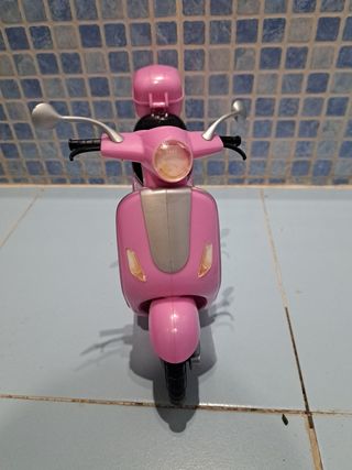 Vespa moto muñeca