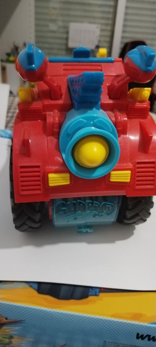 Coche absorvedor Super Things