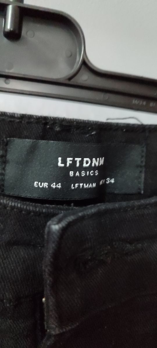 Vaqueros chico Lefties