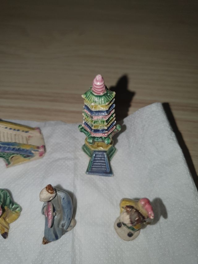 Statue piccole orientali , antiche