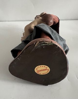 Figura belén antigua artesanía Serrano bebe