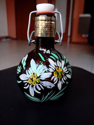 Bottiglia mignon decorata finemente a
