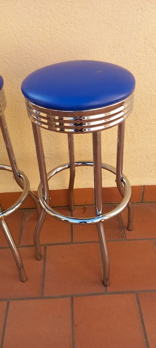 Dos taburetes bintas