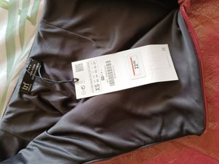 Minifalda burdeos Zara TRF