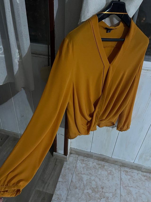 Calida cruzada mostaza