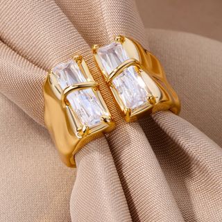 Anillo de Titanio con Circonitas