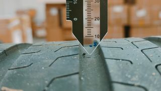 1 NEUMÁTICO CONTINENTAL ECOCONTACT 6 275/35R22Y