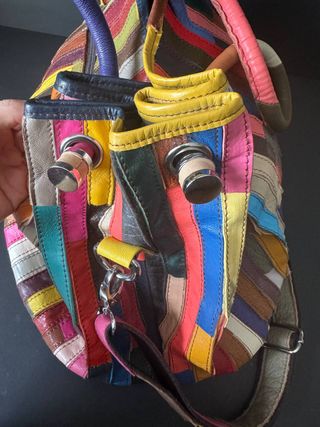 Bolso de colores en cuero