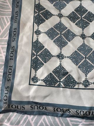 PAÑUELO DE MUJER TOUS
