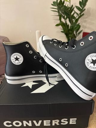 Converse negras plataforma wallapop best sale