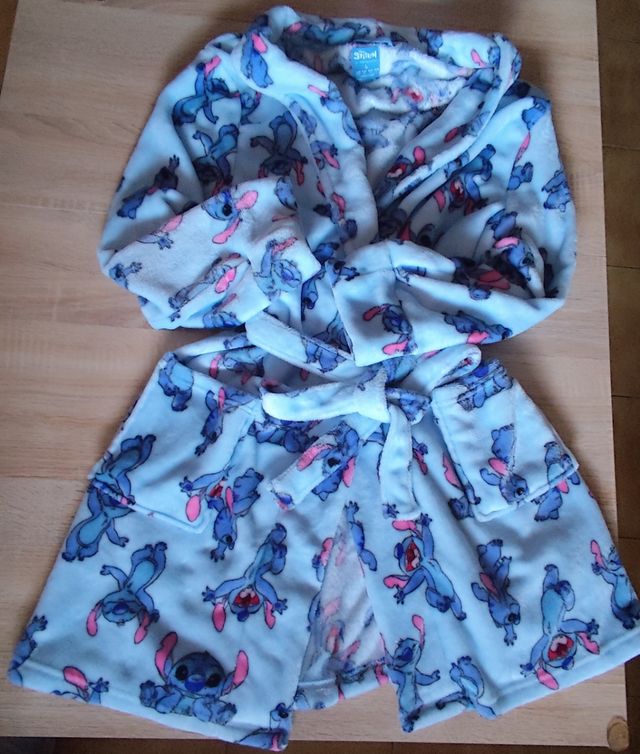 Lote bata y cojín Stitch