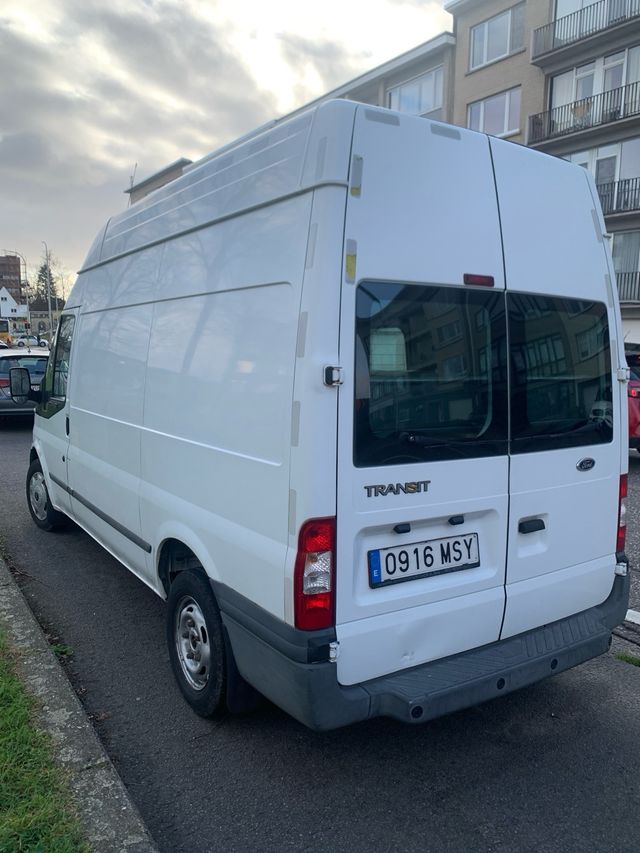 Ford Transit 2011