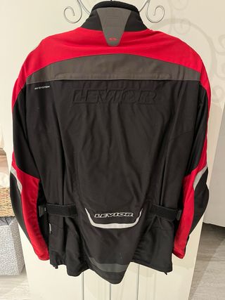 Chaqueta moto con protecciones