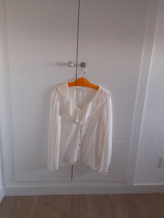 Blusa beige de Zara 