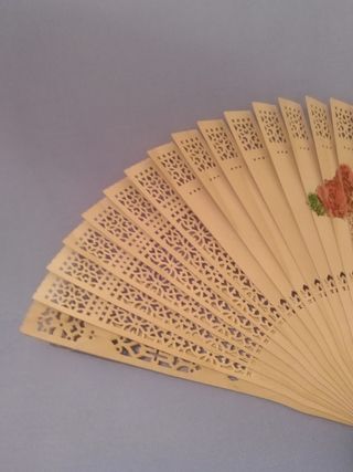 Abanico de madera