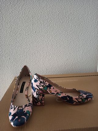 Zapatos tacón Zara
