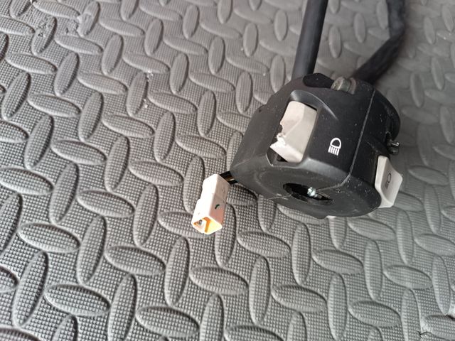 Piña izquierda accidentada Ducati 821