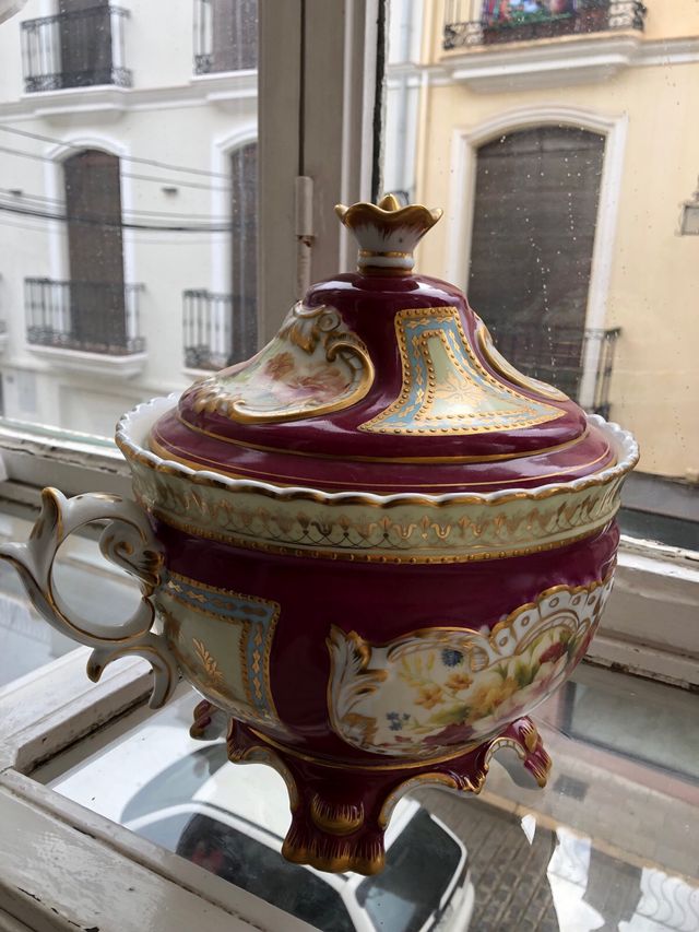 Sopera motivos florales