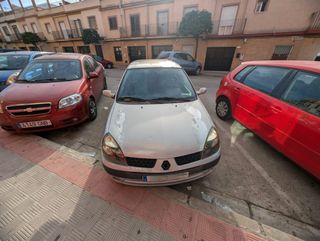 Renault Clio 2002