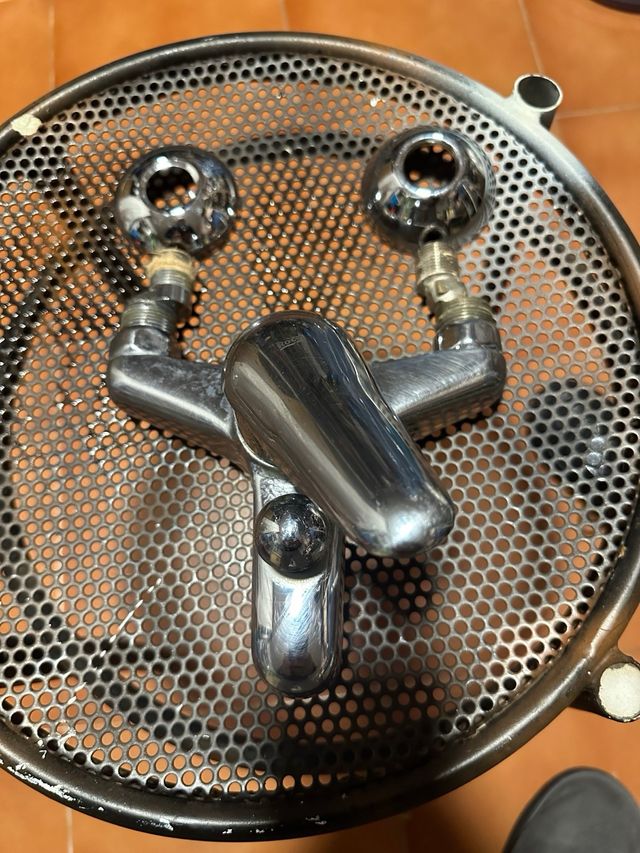 Grifo bañera (15cm) con acesorios