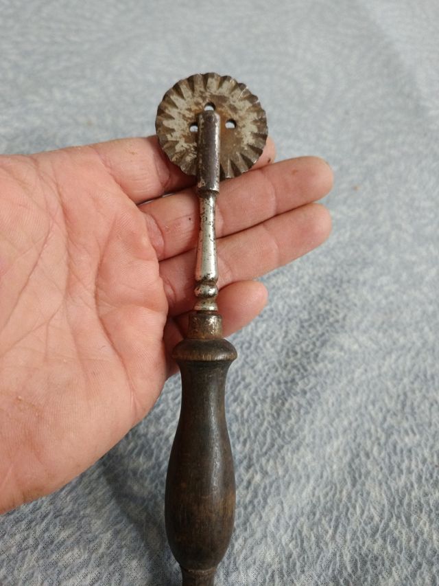 VECCHIA REGOLA DEL PASTICCERE