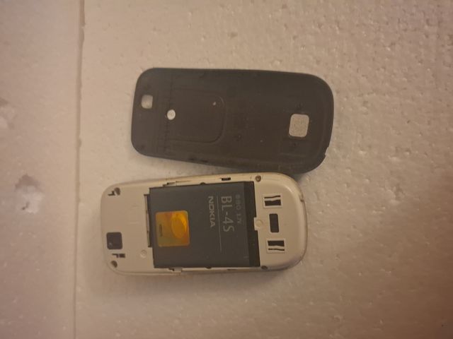 Teléfono movil noki modelo 2680s-2