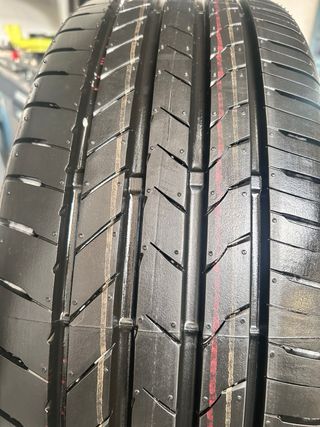 Neumaticos 225 65 17   102 H 