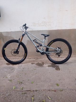Commencal clash TOPE DE GAMA