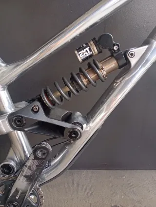 Commencal clash 2022