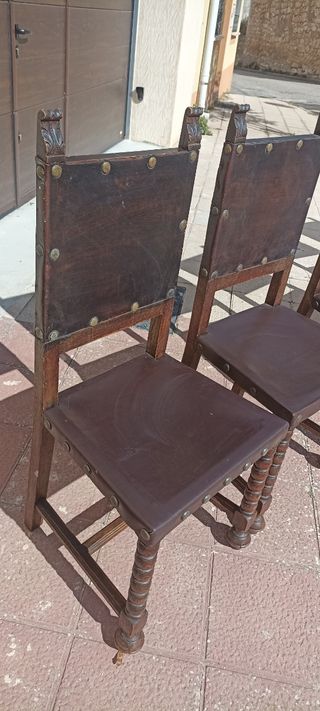 6 Sillas madera y cuero antiguas