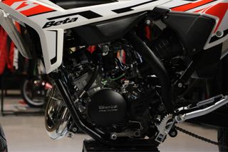BETA RR 50 supermotard 2025 blanca