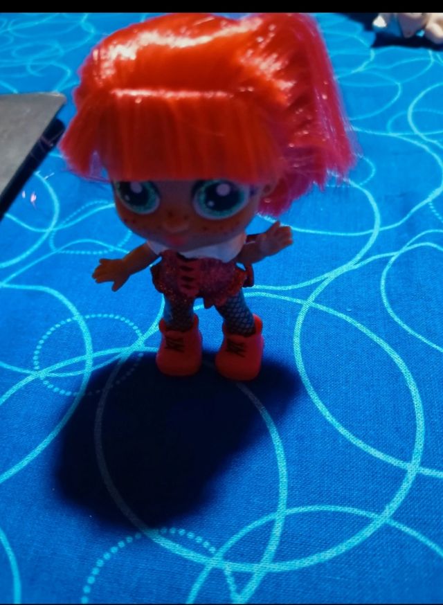 Itty Bity pelirroja fiesta de te