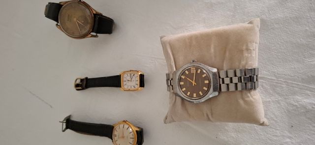 Relojes antiguos  en funcionamiento