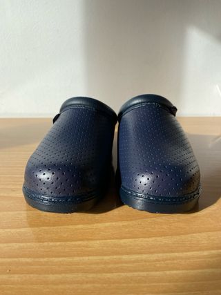 Zuecos sanitarios romus