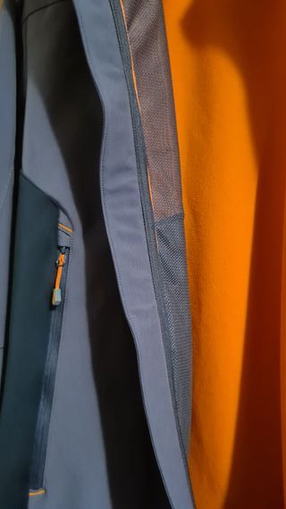 Chaqueta cortavientos Simond