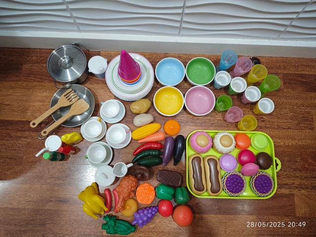 Menaje de cocina y alimentos